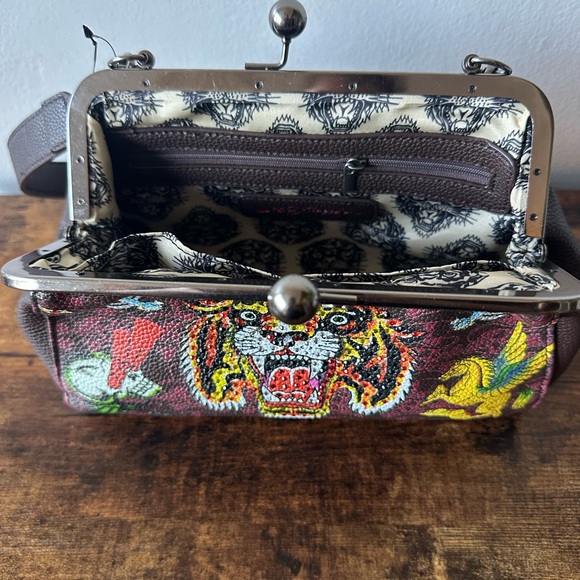 Ed Hardy Bag with Rhinestone Tiger, Skull & Bird Design Kiss Lock Purse NWT - Picture 7 of 8